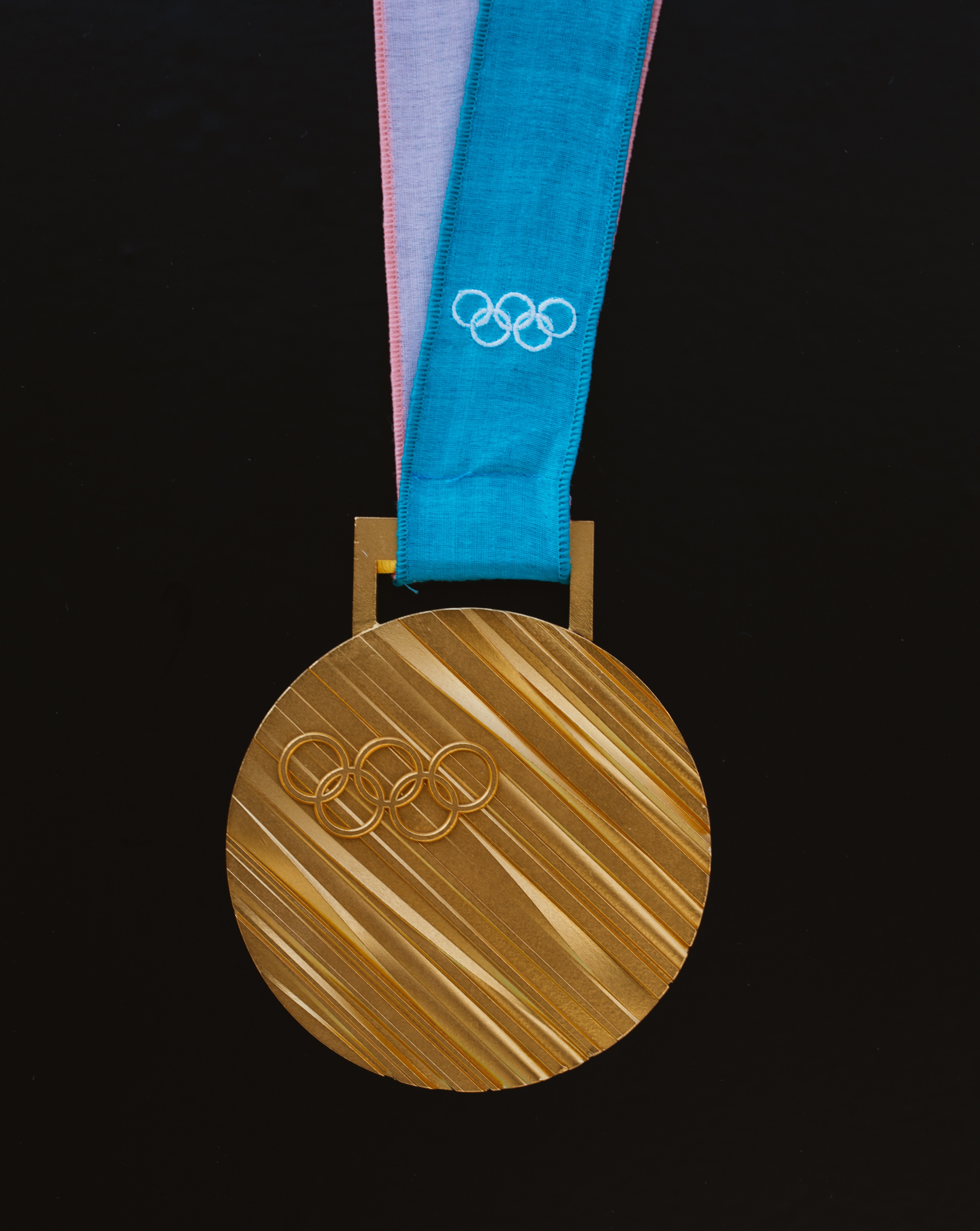 alt="olympic gold medal"